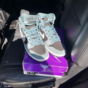 Size 11 turquoise sb dunks 9/10 condition